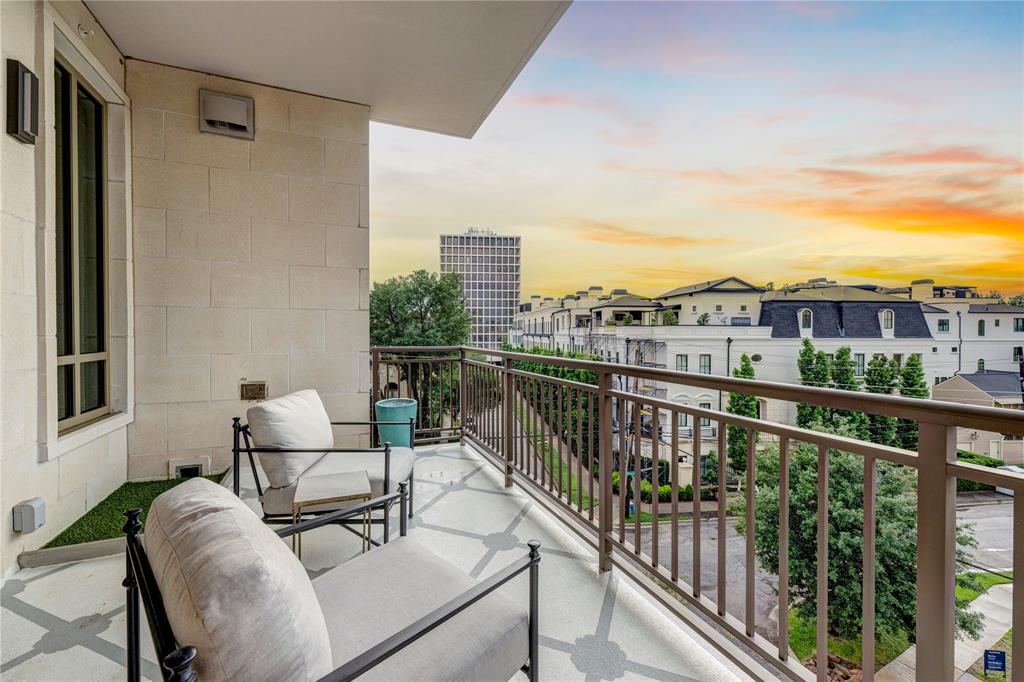 2325 Welch Street # 405