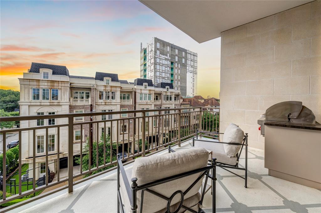 2325 Welch Street # 405