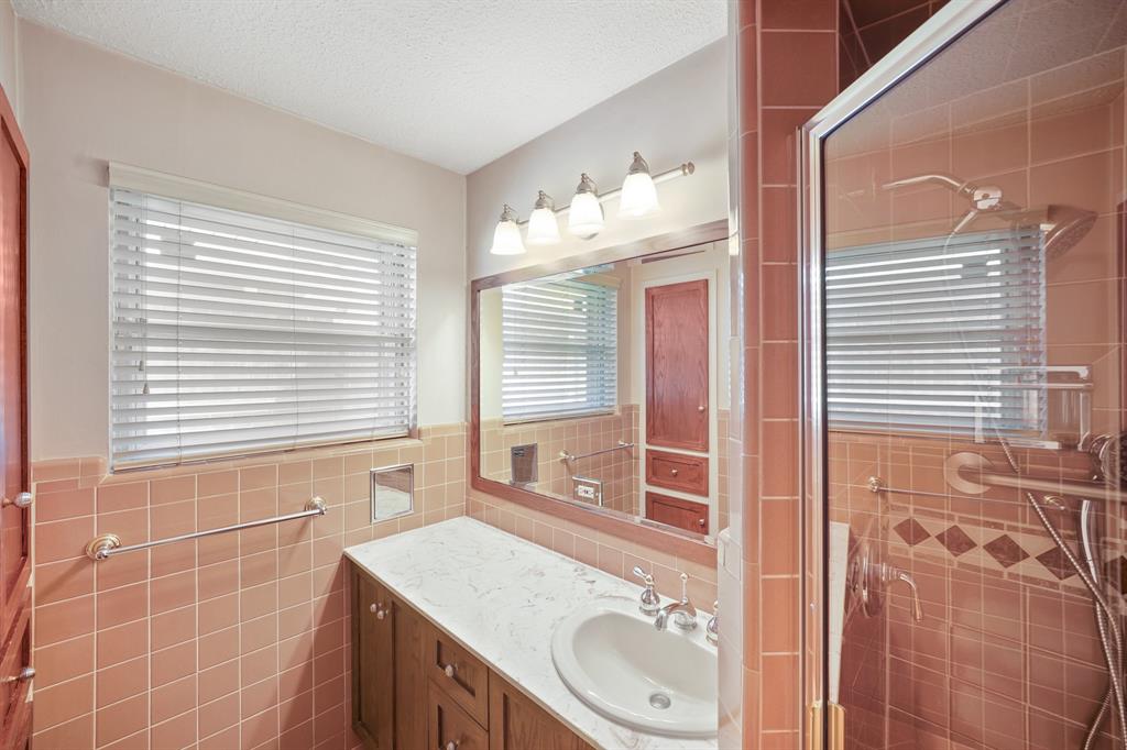 4418 Creekbend Drive