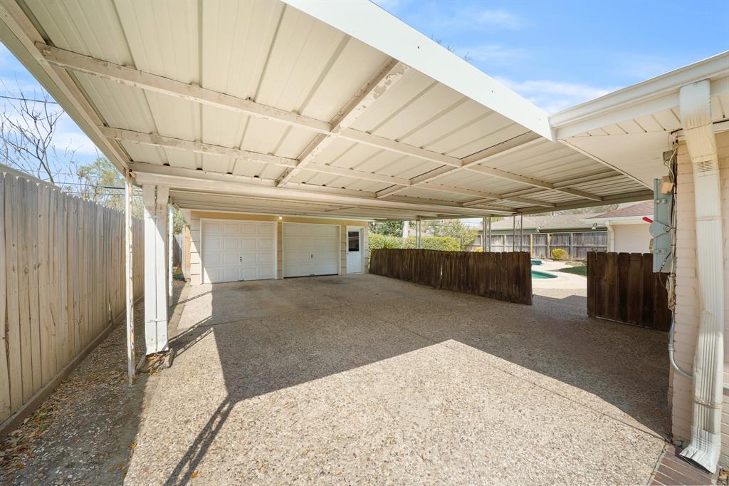 4418 Creekbend Drive
