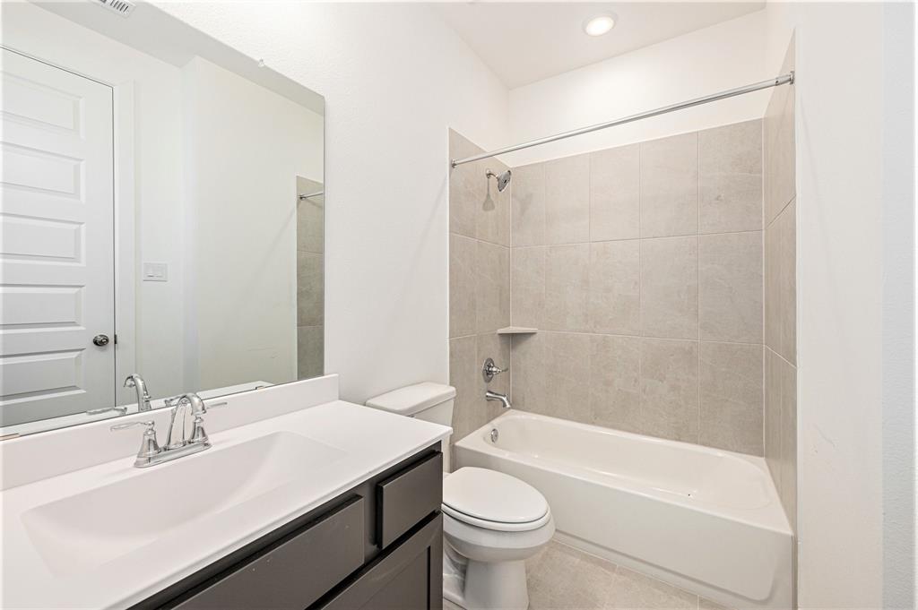 4322 Golden Ridge Circle