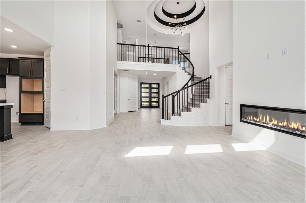 4322 Golden Ridge Circle