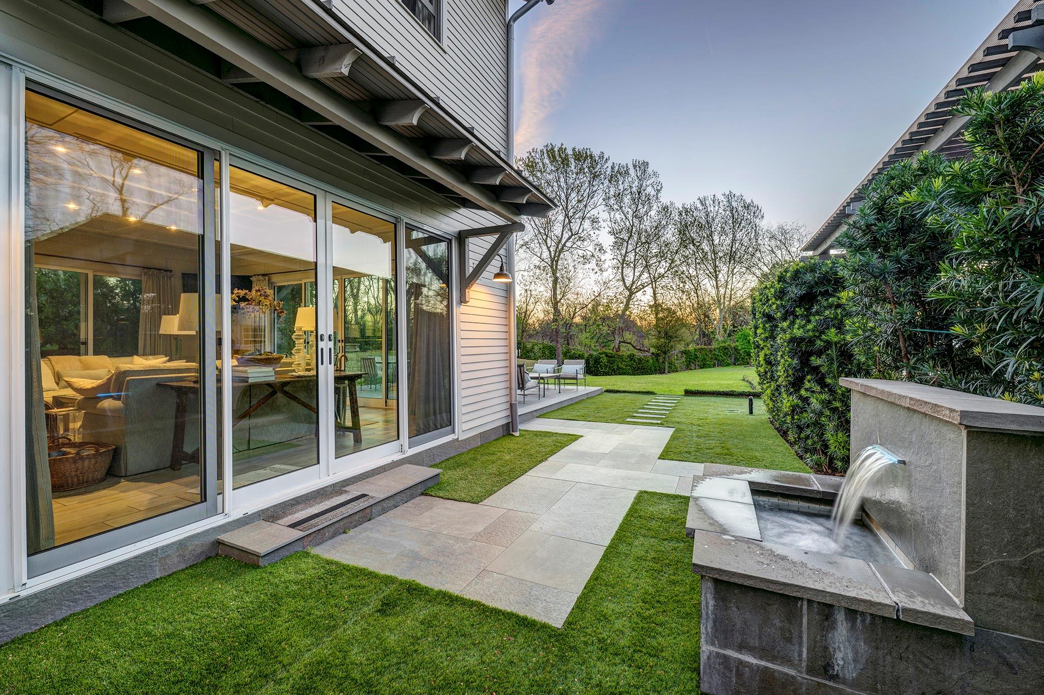 3922 Cotswold Street