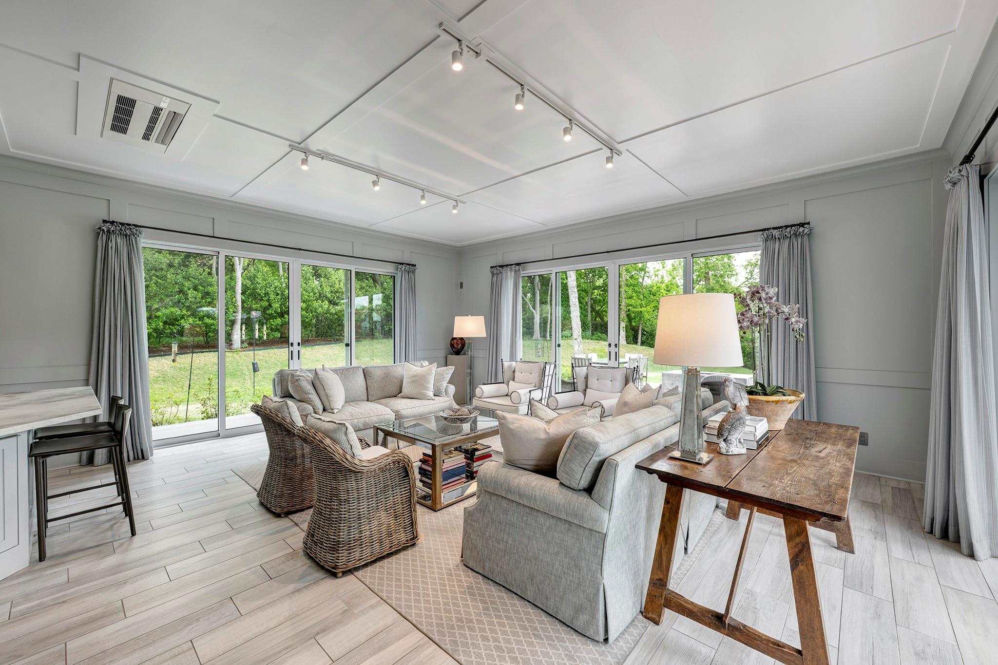 3922 Cotswold Street