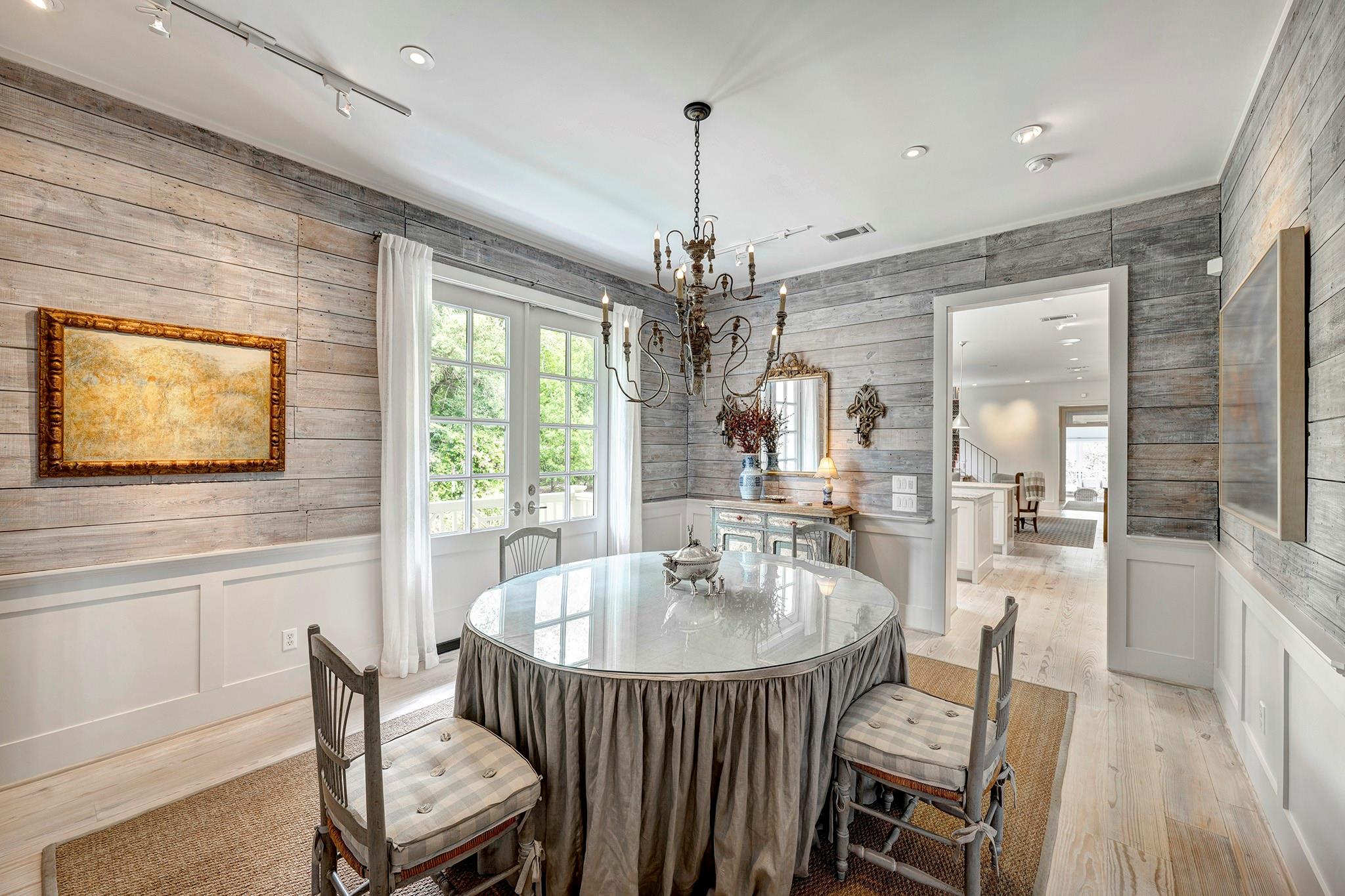 3922 Cotswold Street