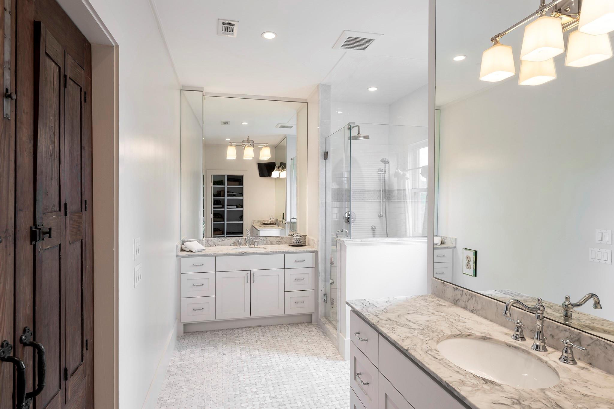 3922 Cotswold Street