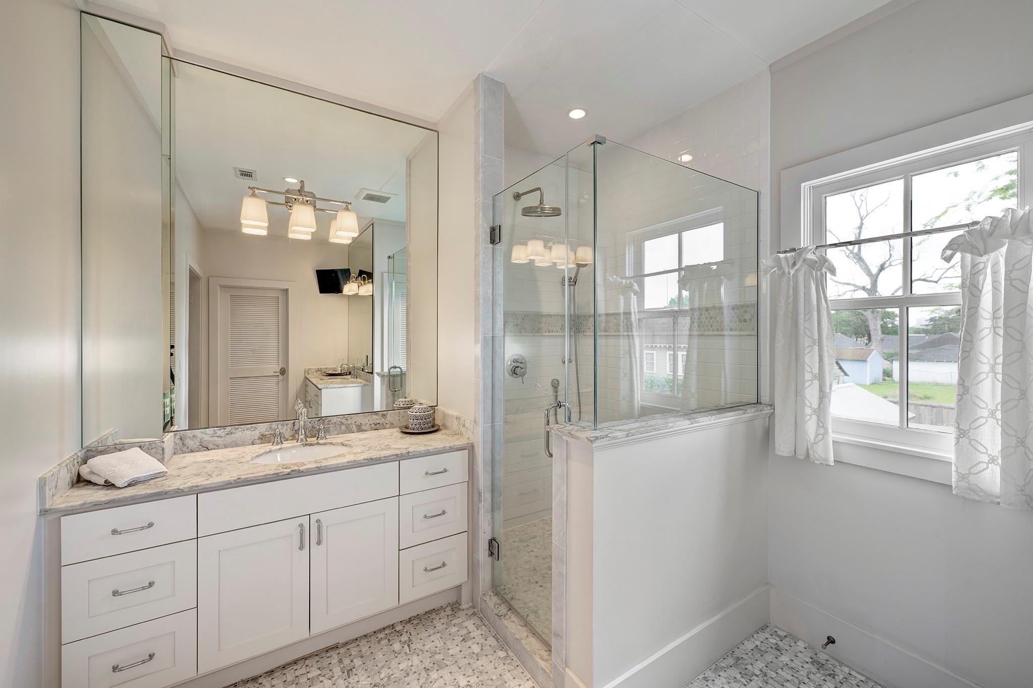 3922 Cotswold Street