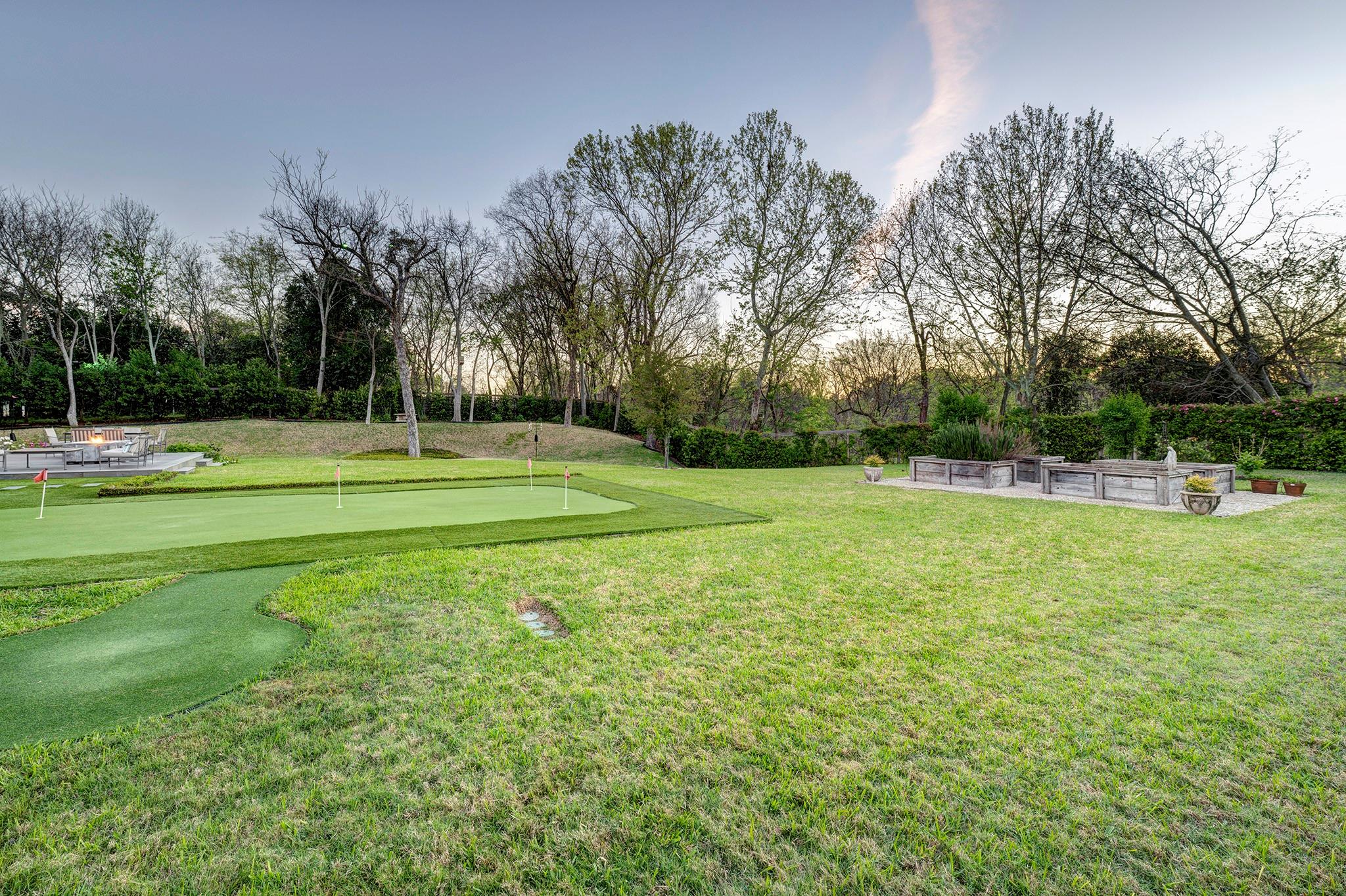 3922 Cotswold Street