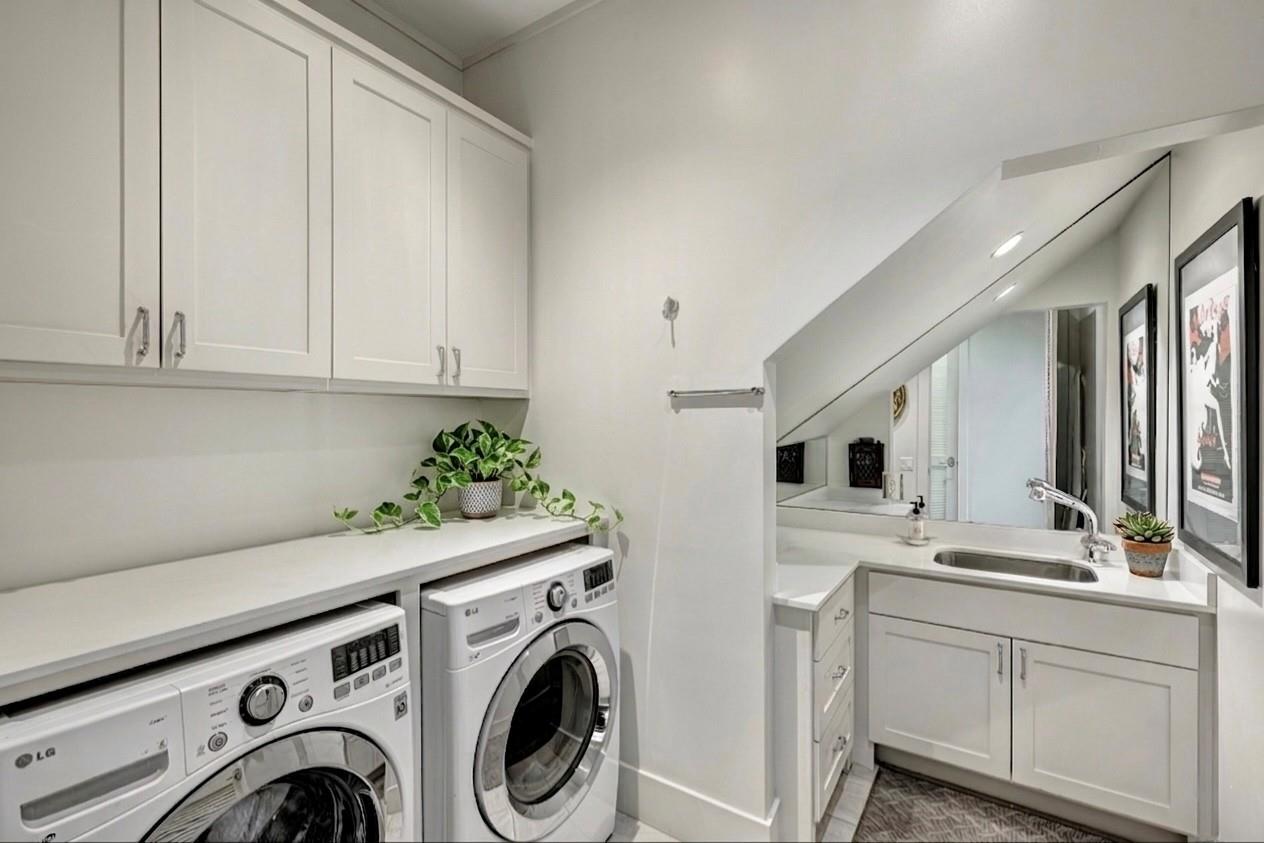 3922 Cotswold Street