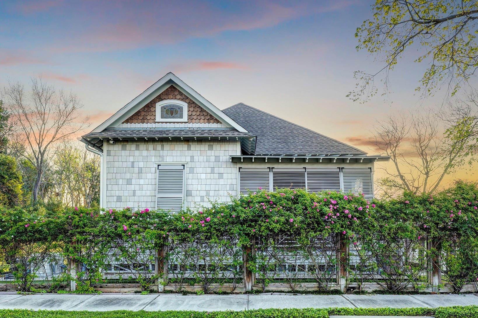 3922 Cotswold Street