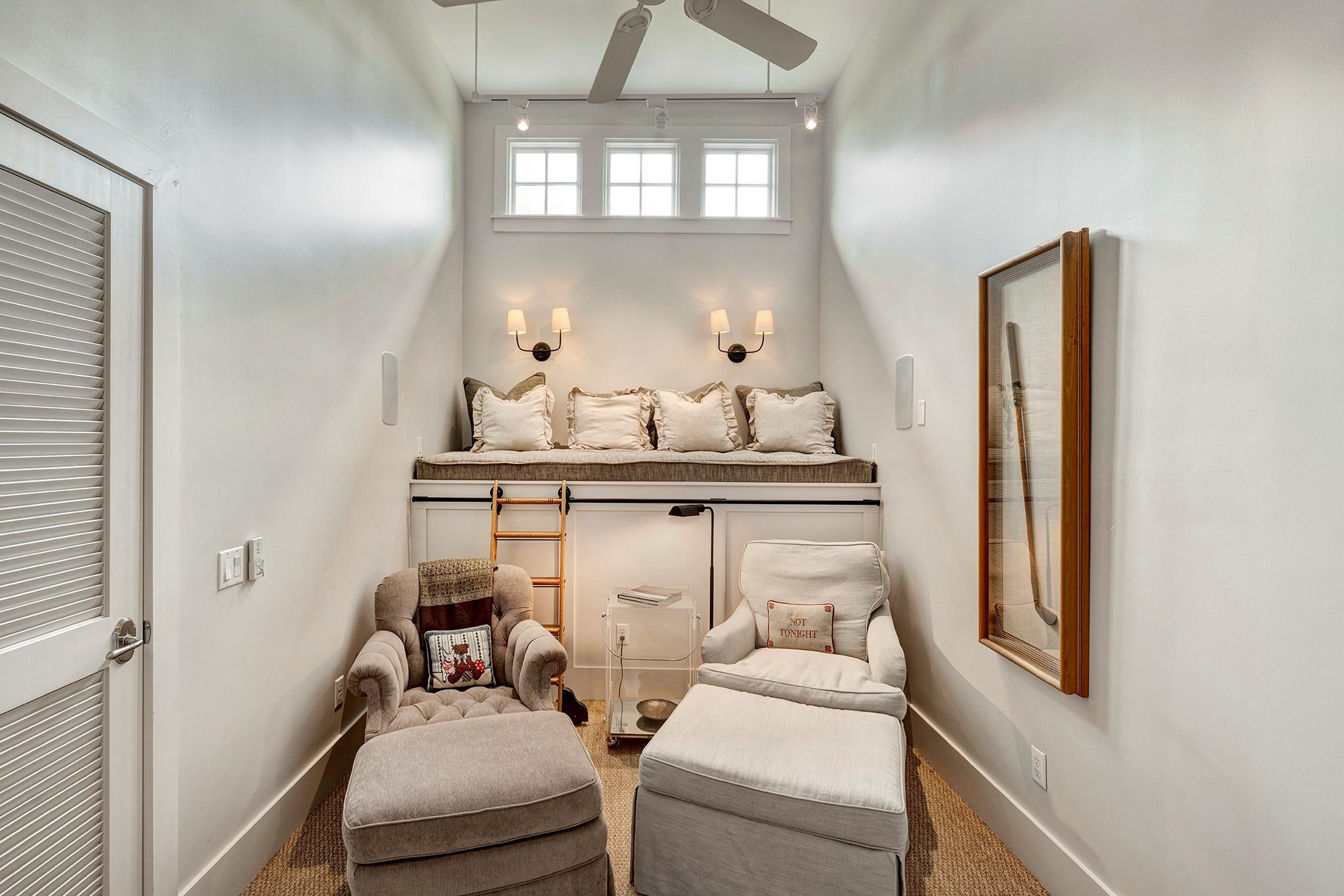 3922 Cotswold Street