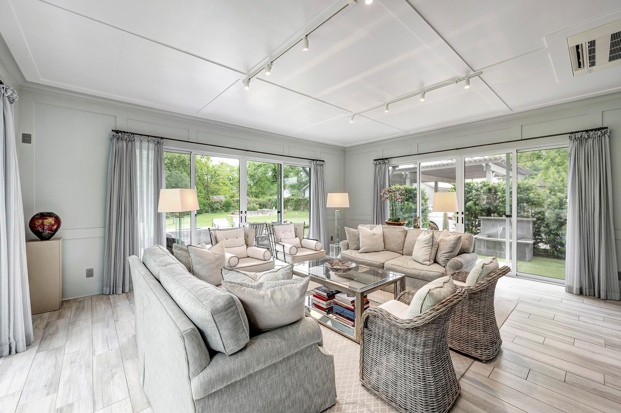 3922 Cotswold Street