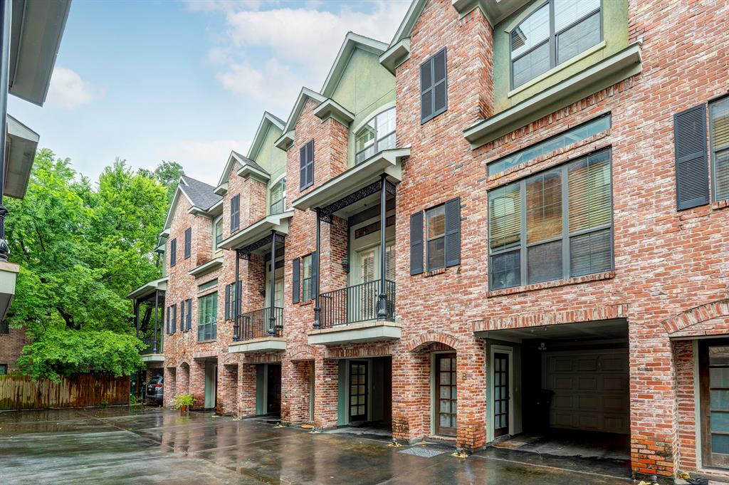 2346 Camden Drive # C