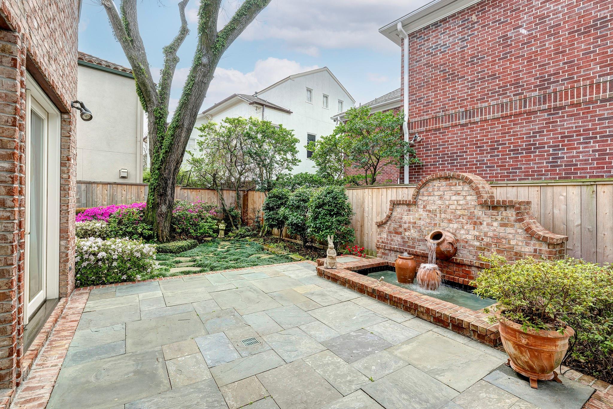 5469 Briar Drive