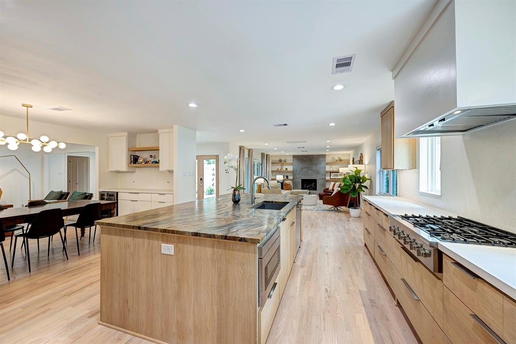13703 Queensbury Lane