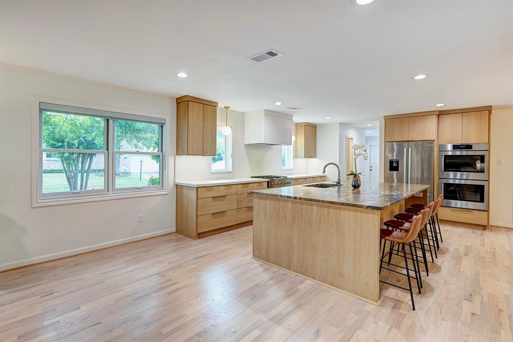 13703 Queensbury Lane