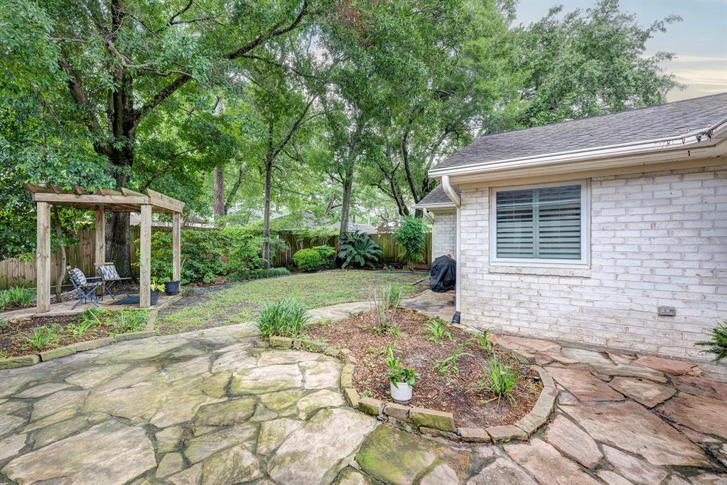 13703 Queensbury Lane