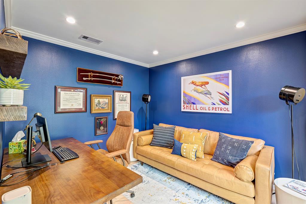 13703 Queensbury Lane