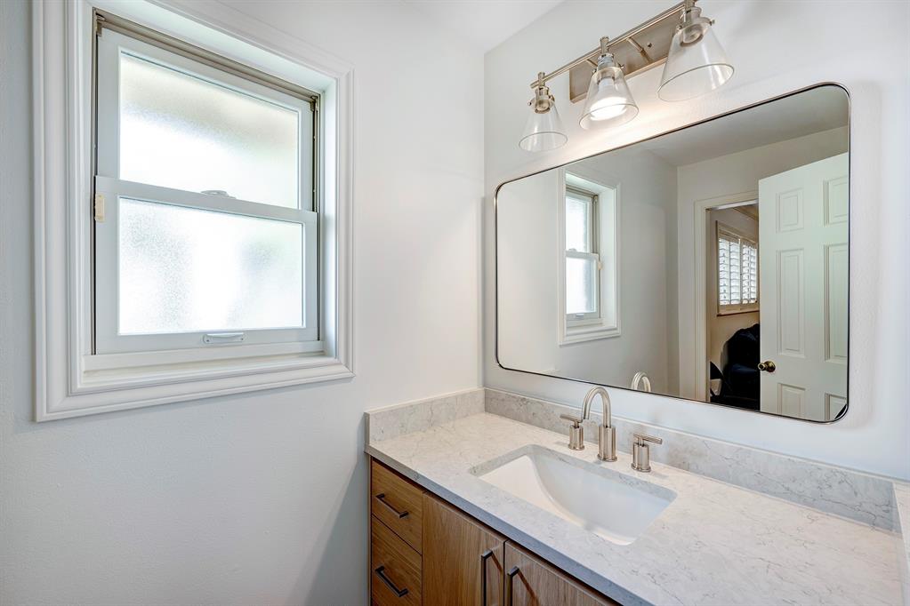 13703 Queensbury Lane