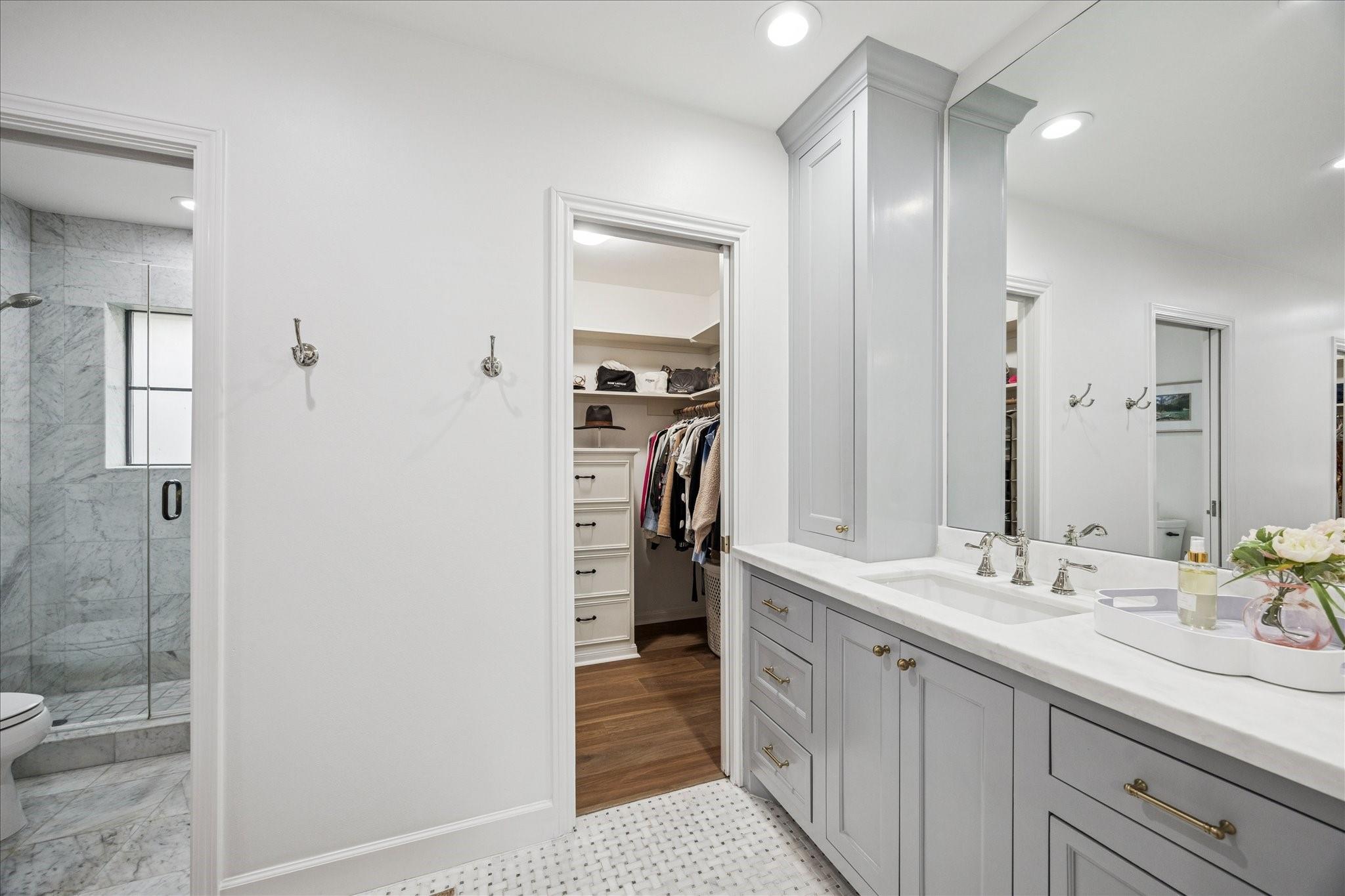 7906 Meadowbriar Lane