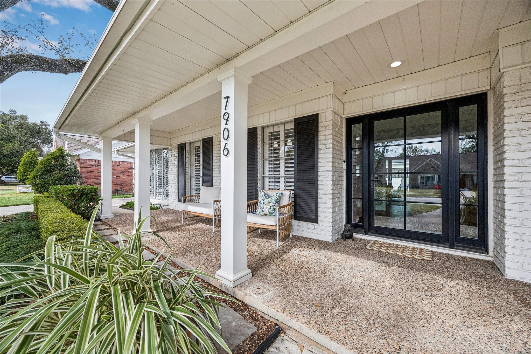 7906 Meadowbriar Lane