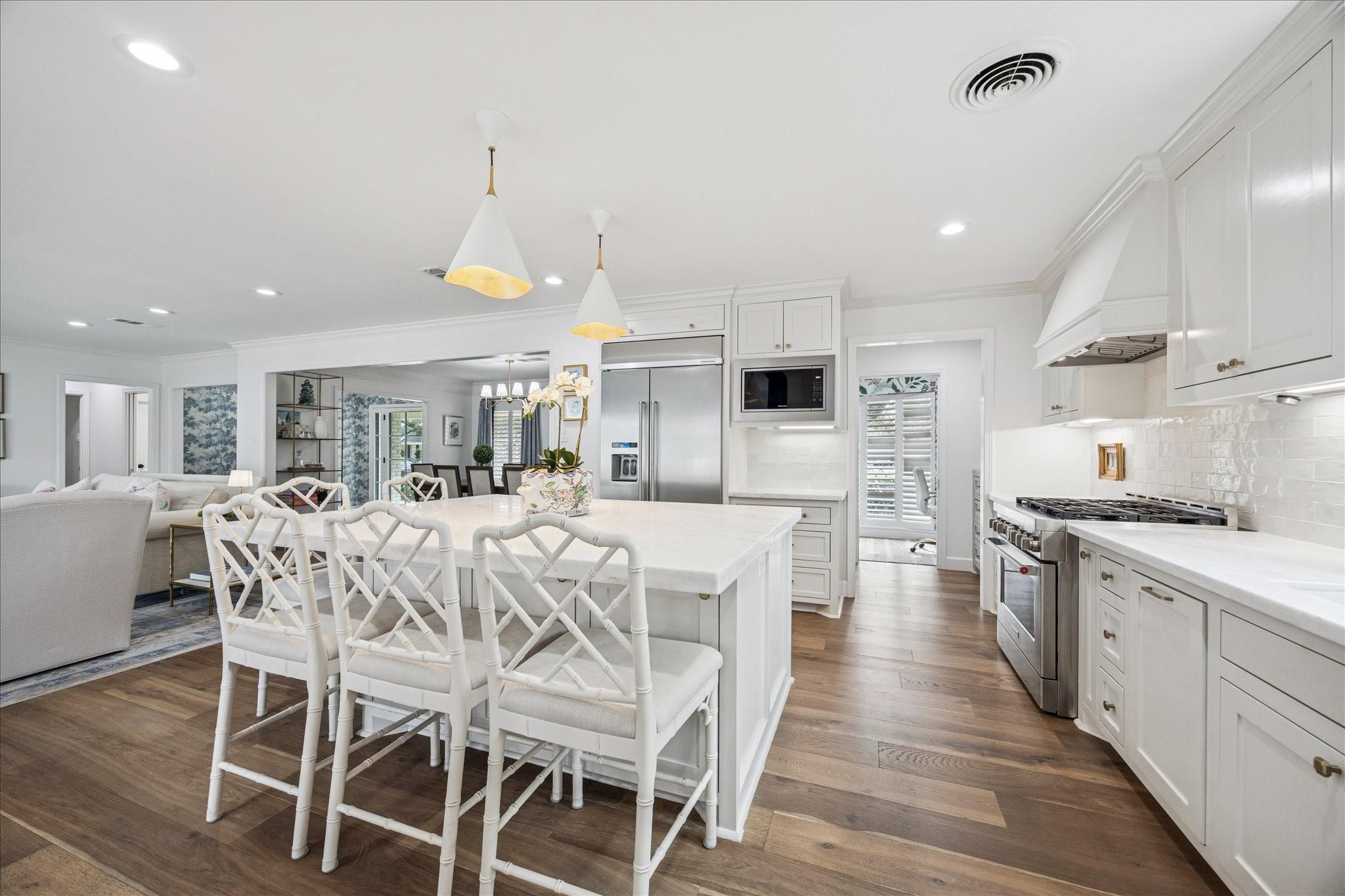 7906 Meadowbriar Lane