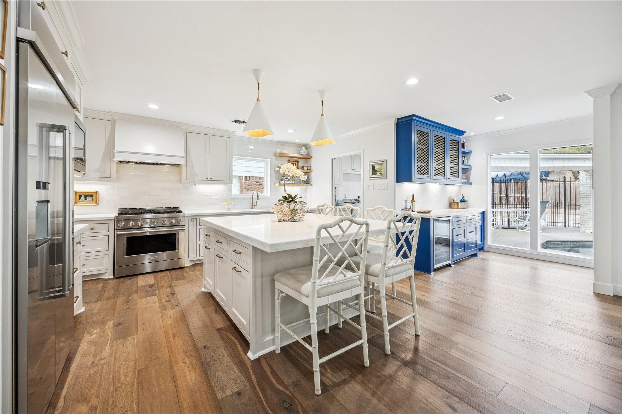 7906 Meadowbriar Lane