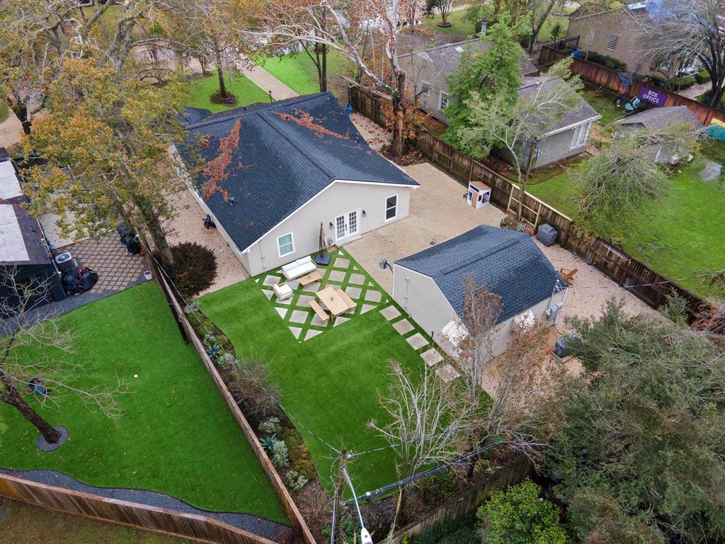 806 W 41st Street