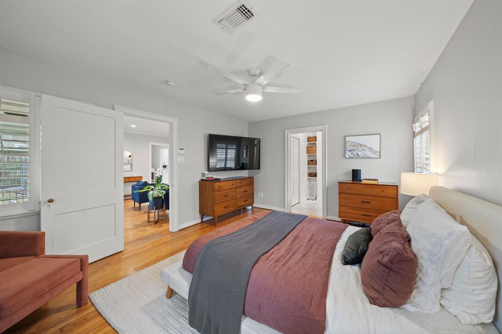 806 W 41st Street