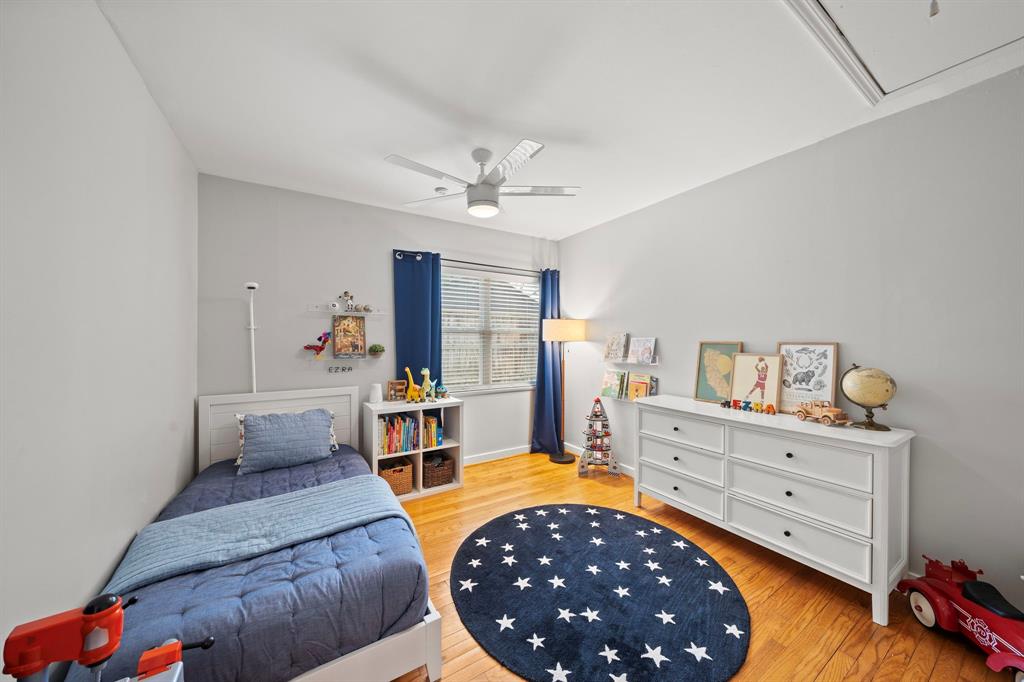 806 W 41st Street