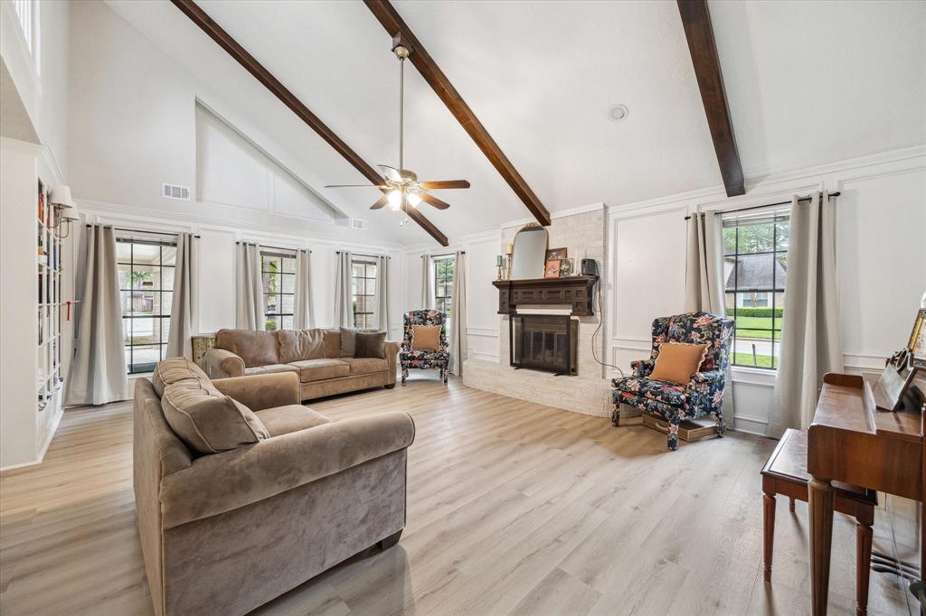 12430 Oakcroft Drive