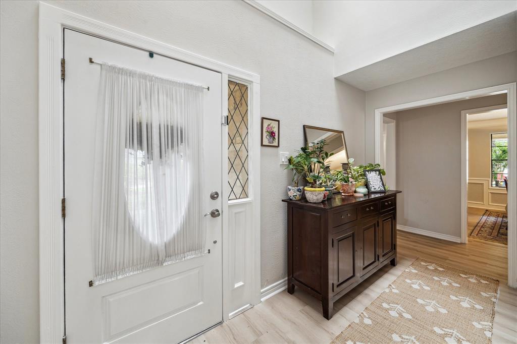 12430 Oakcroft Drive