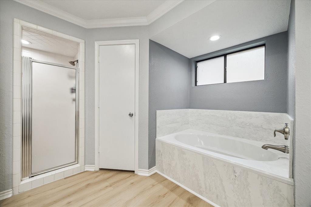 12430 Oakcroft Drive