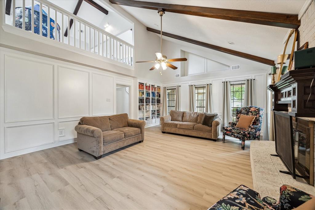 12430 Oakcroft Drive