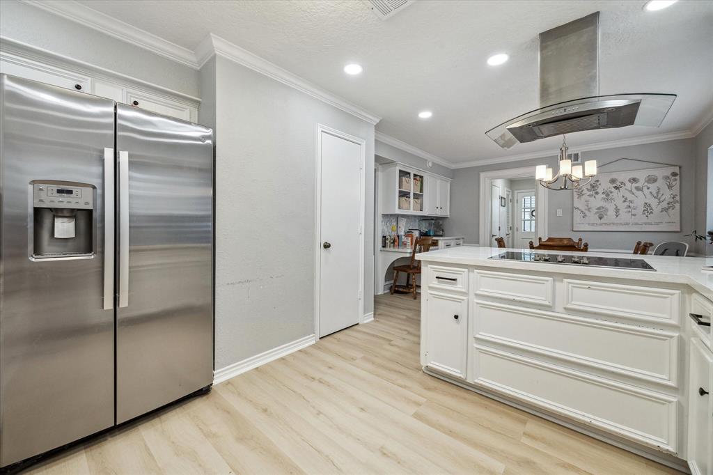 12430 Oakcroft Drive