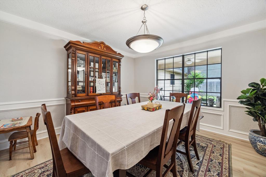 12430 Oakcroft Drive