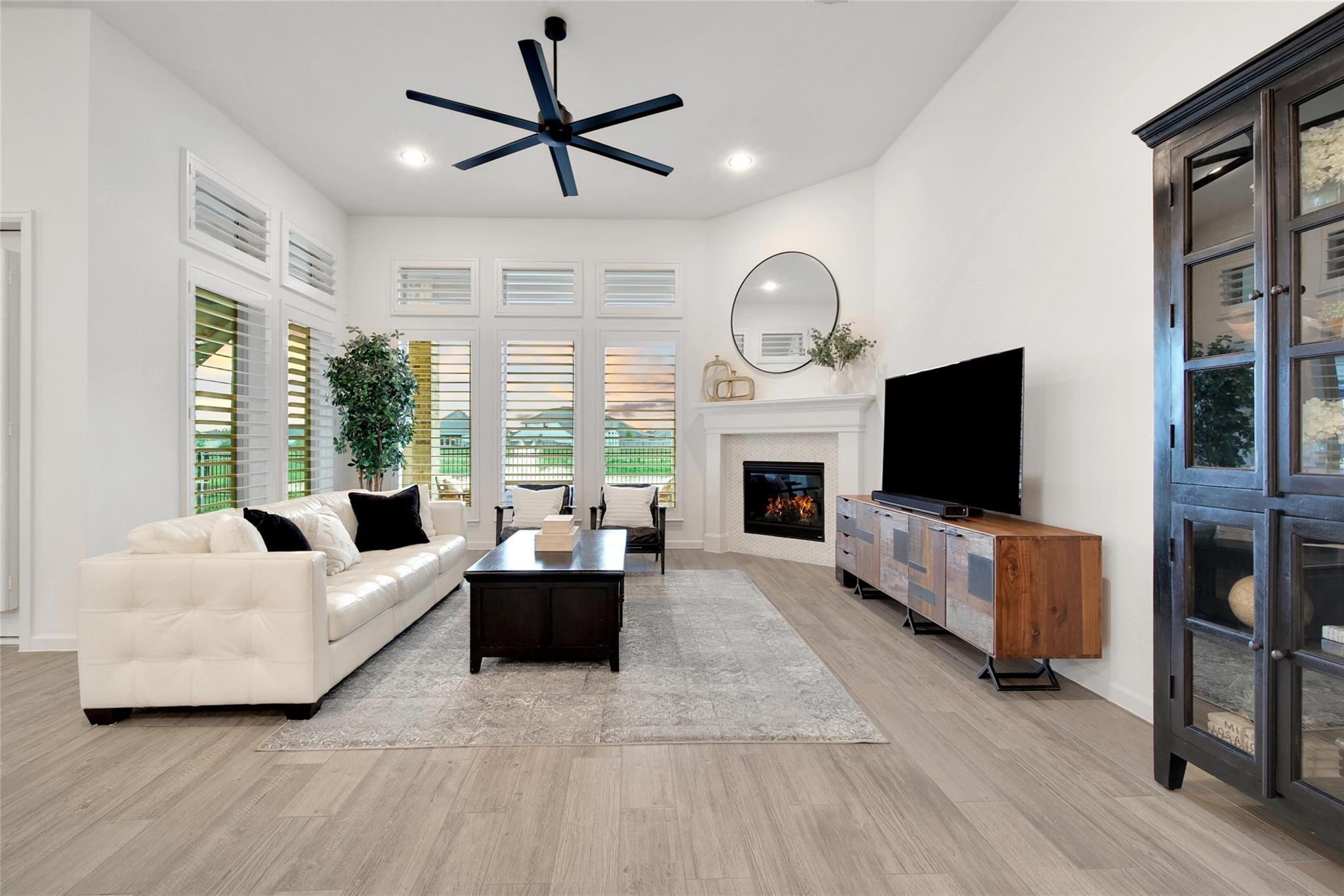 5018 Prairie Gourd Meadow