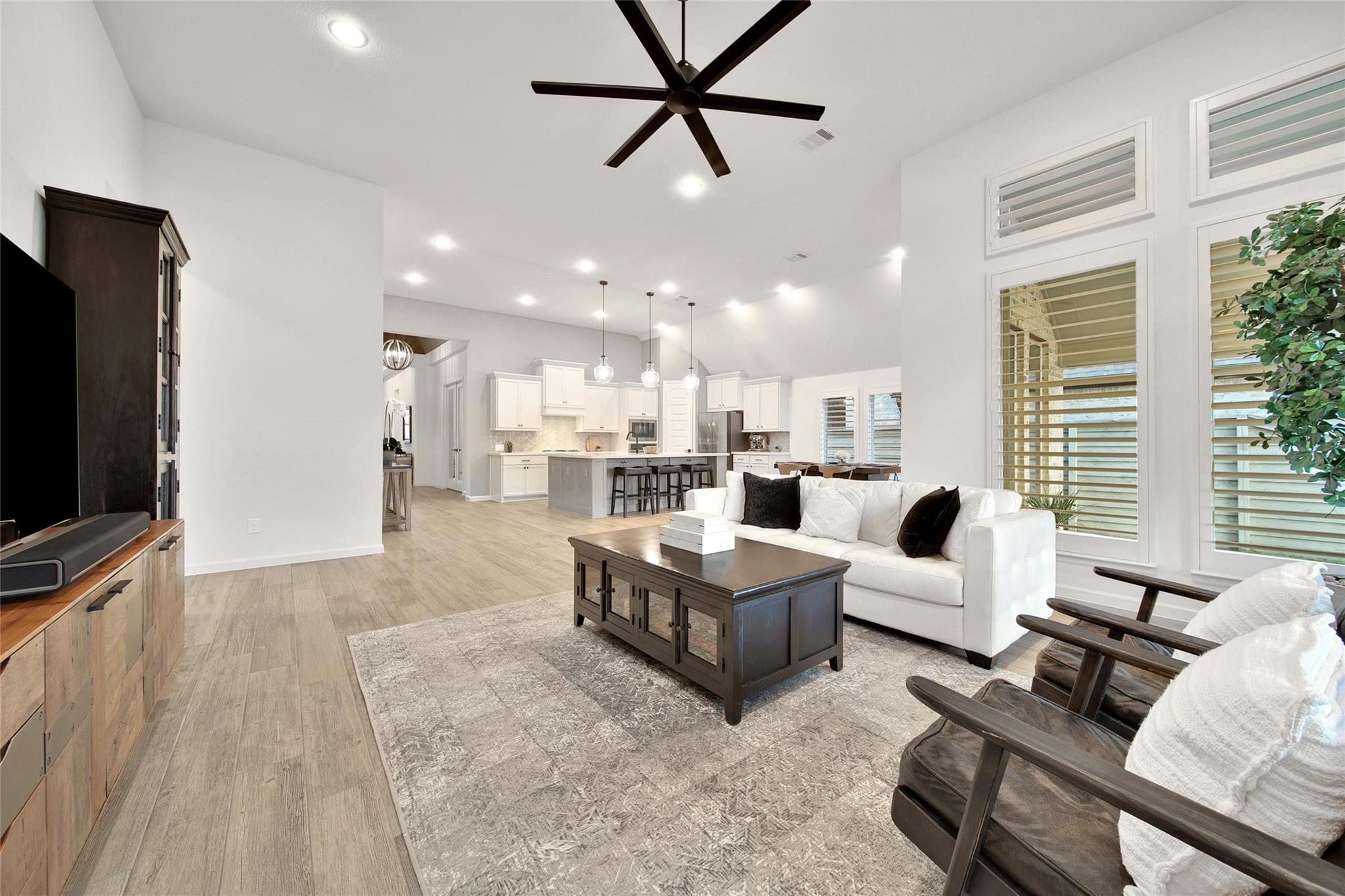 5018 Prairie Gourd Meadow