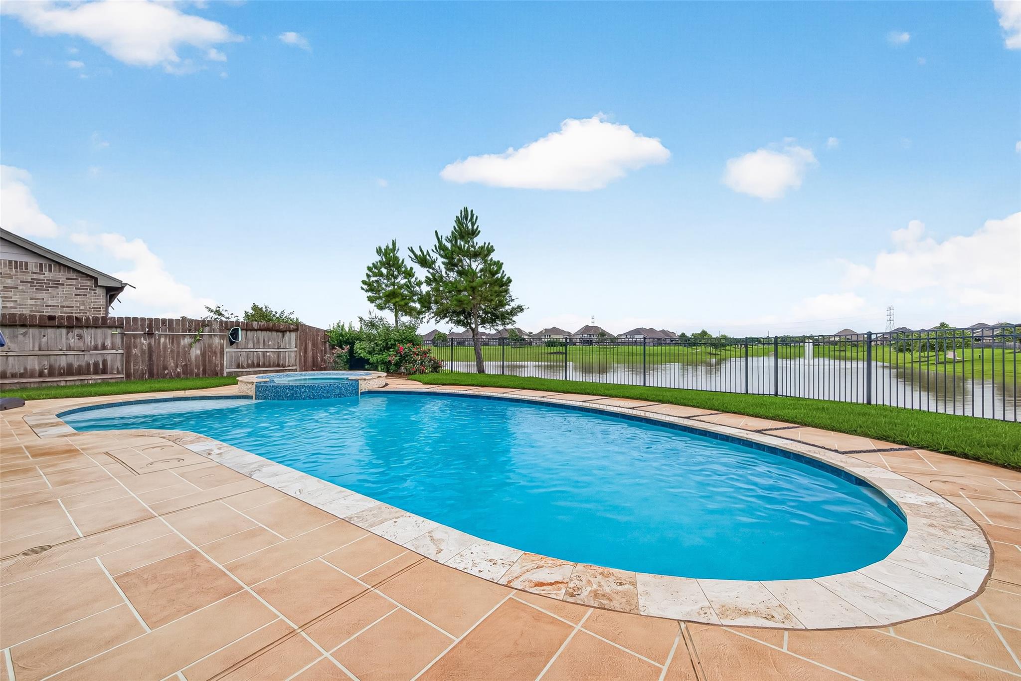 4417 Camden Lake Lane