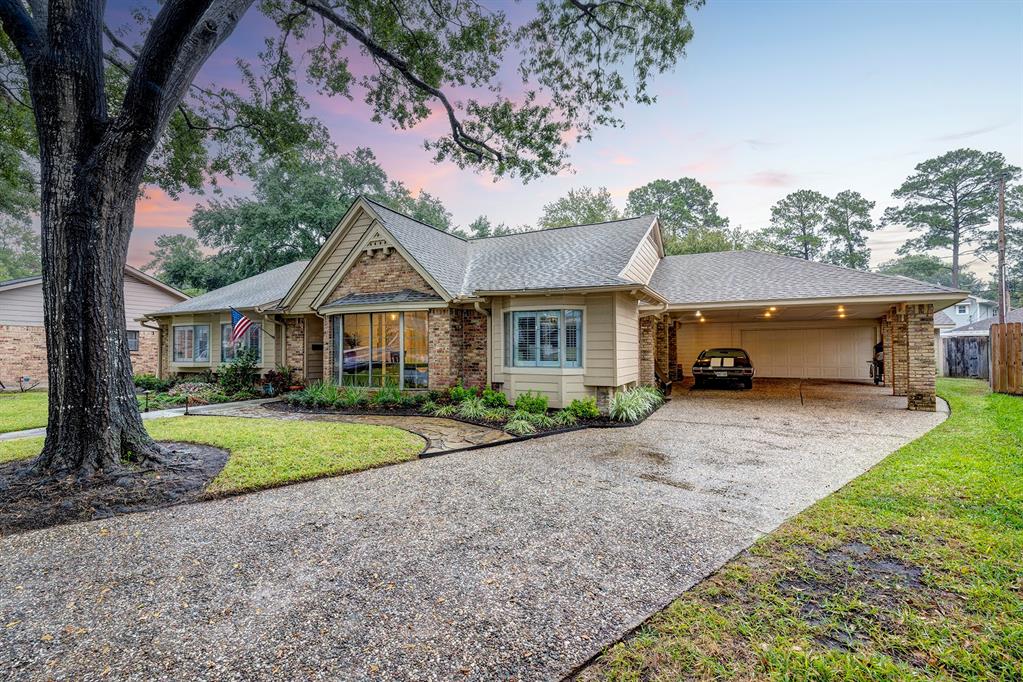 4906 Golf Drive
