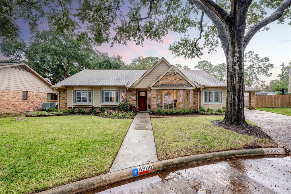 4906 Golf Drive