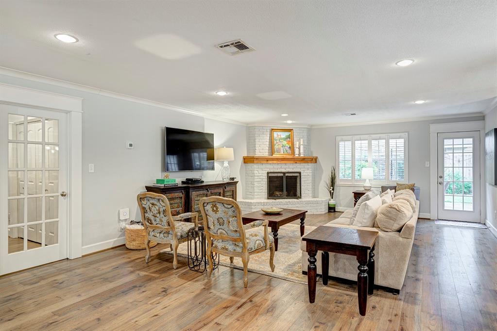 4906 Golf Drive