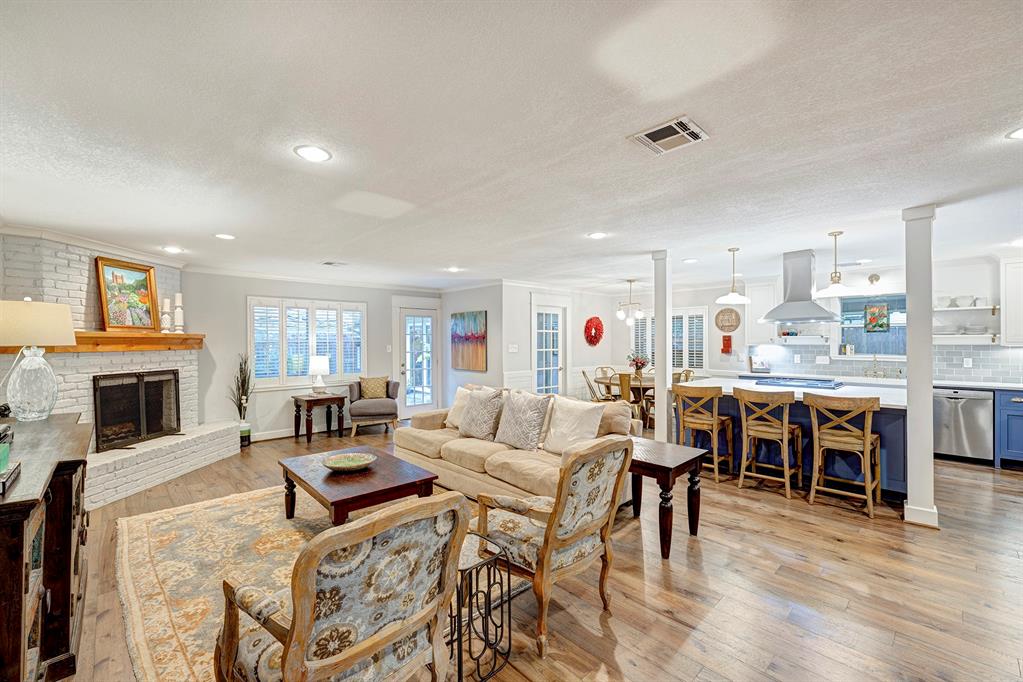 4906 Golf Drive