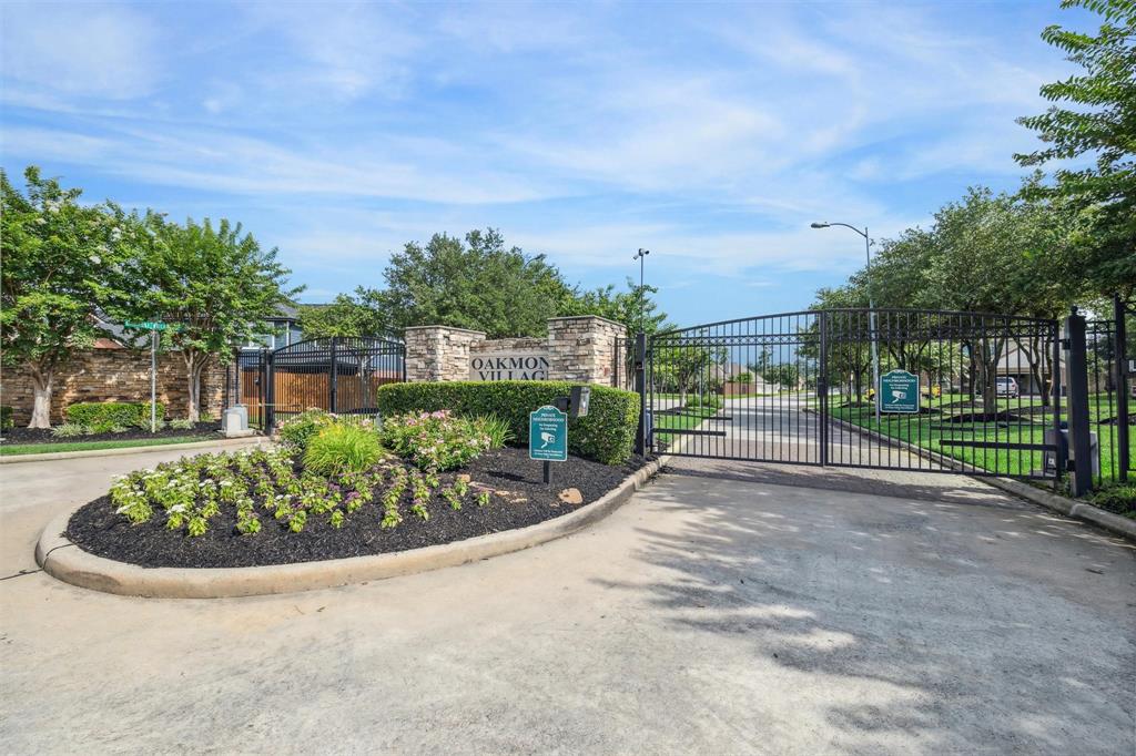 25218 Oak Villa Drive