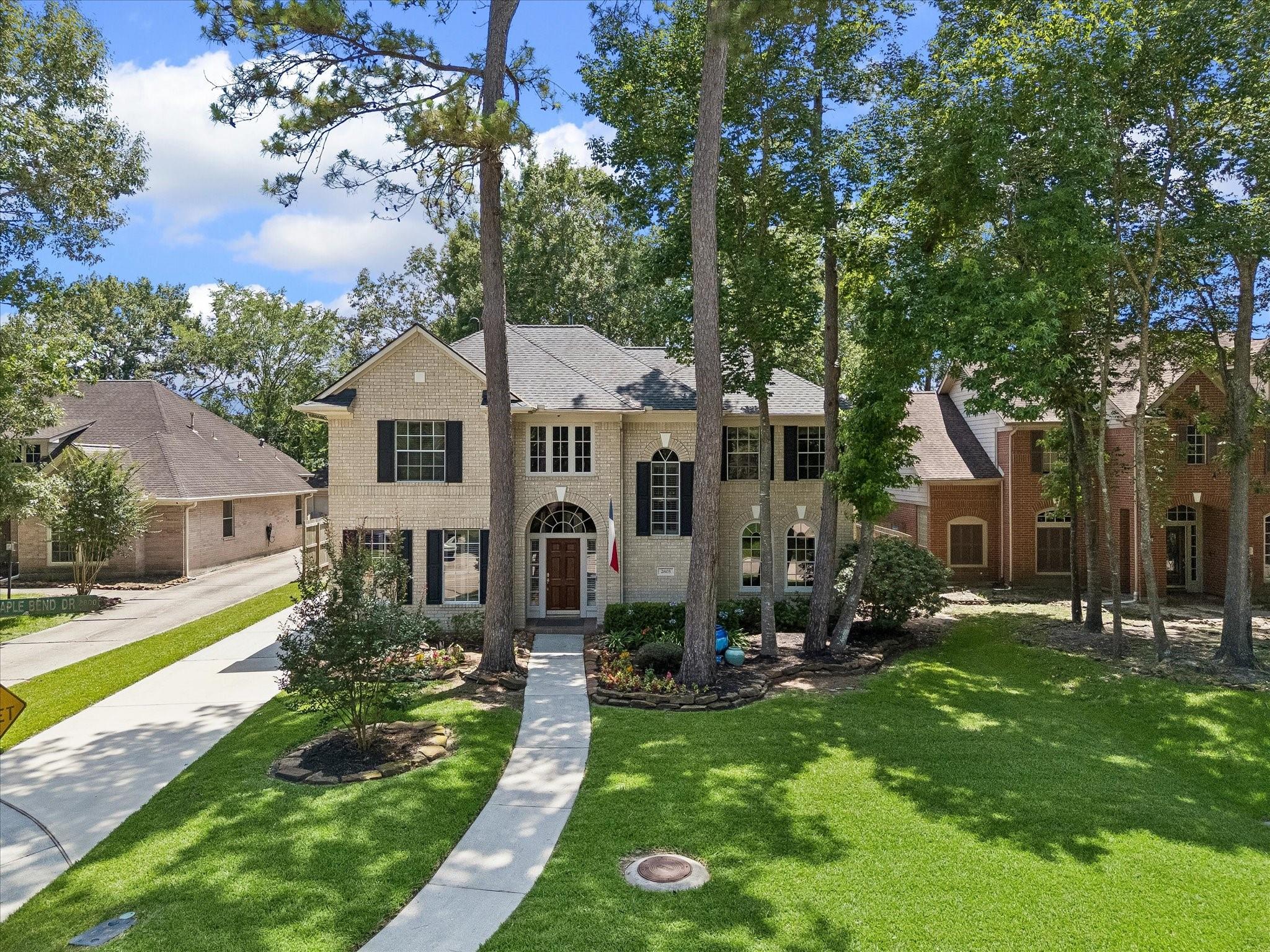 2803 Maple Bend Drive