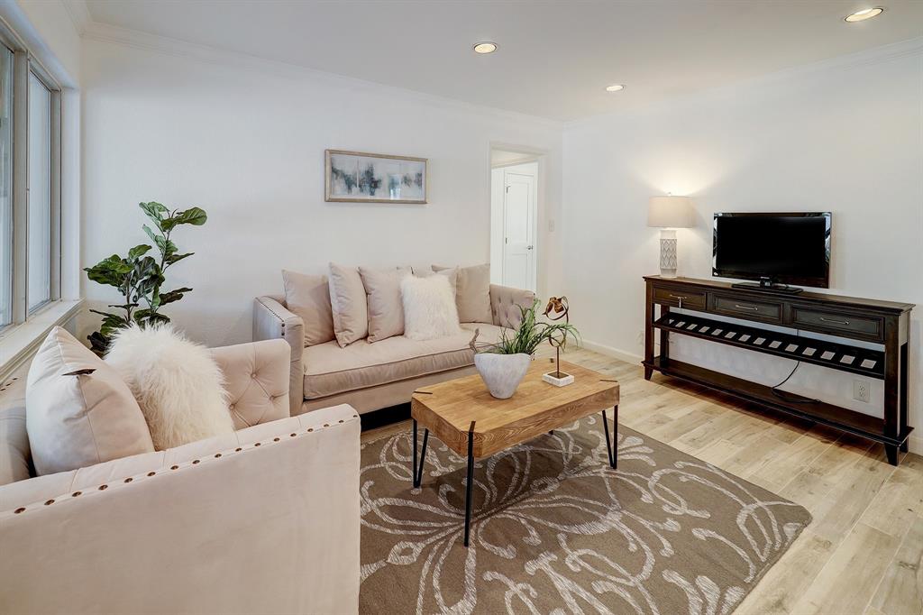 3814 Linklea Drive