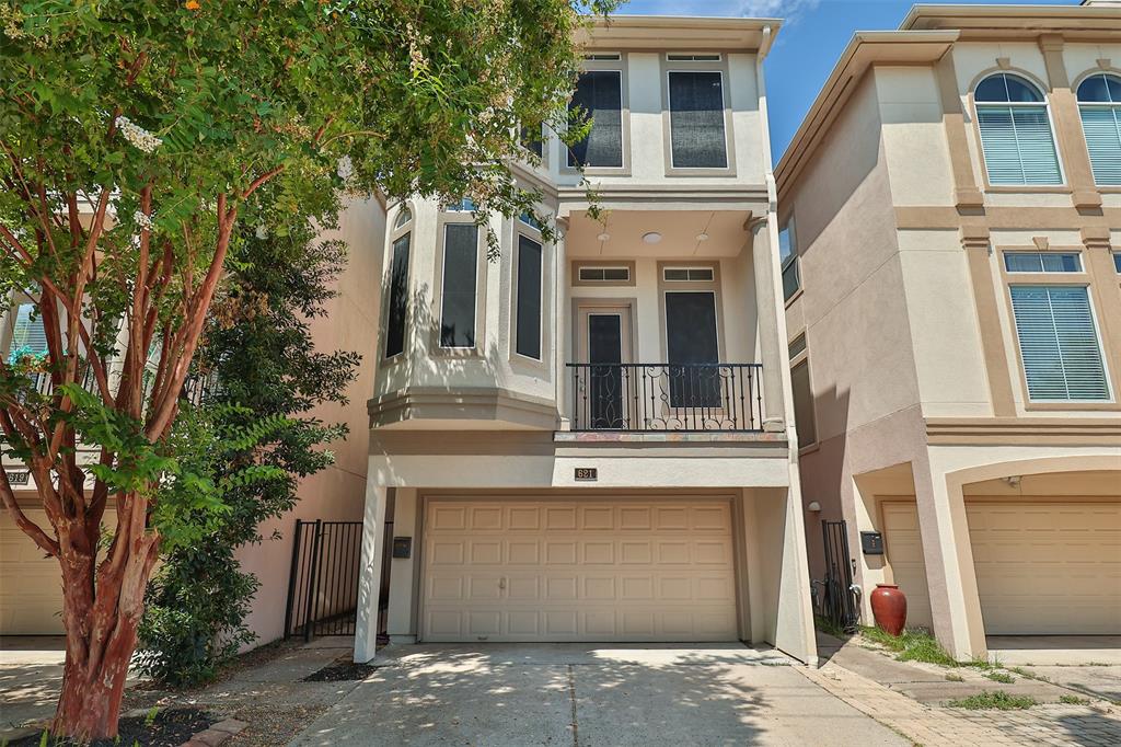 621 Knox Street
