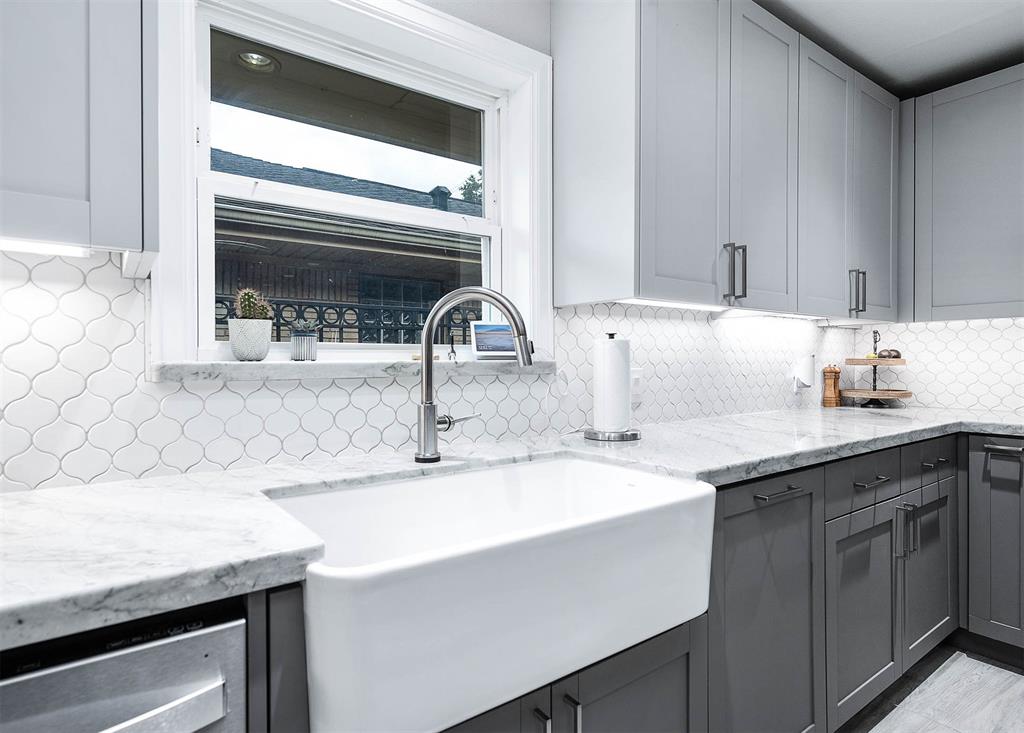 10709 Greenwillow Drive