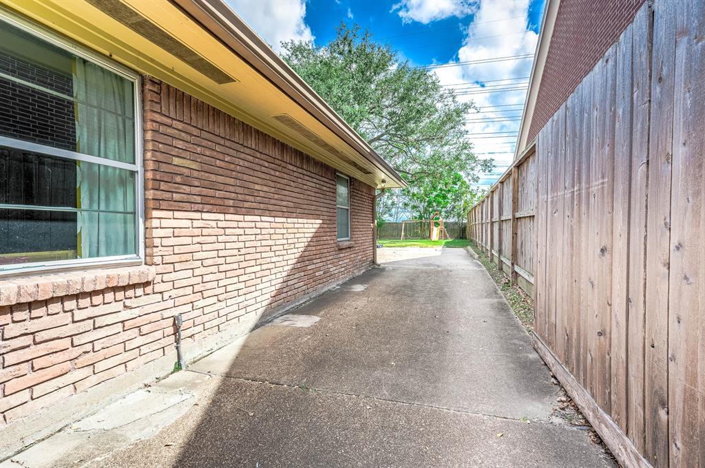 10709 Greenwillow Drive