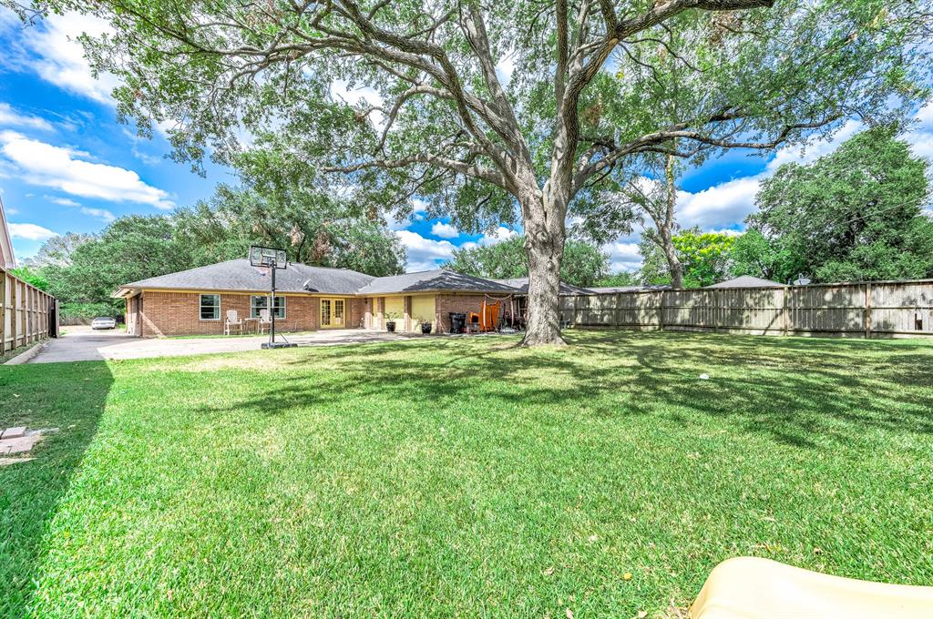 10709 Greenwillow Drive